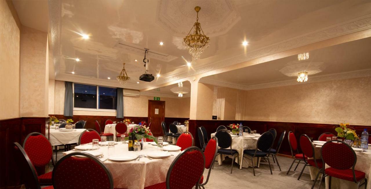 צ'פצ'אוונה Hotel Tarek מראה חיצוני תמונה