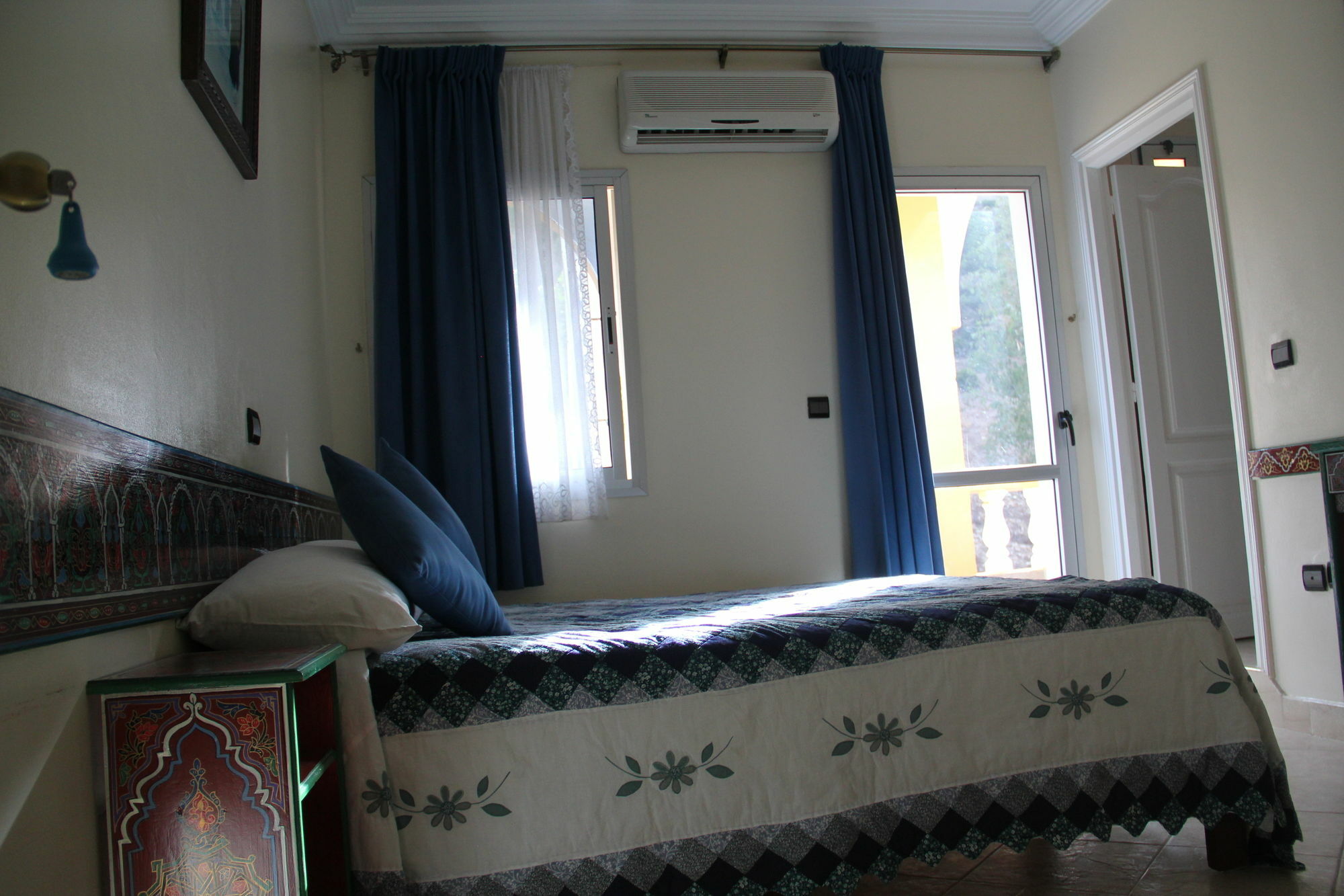 צ'פצ'אוונה Hotel Tarek מראה חיצוני תמונה