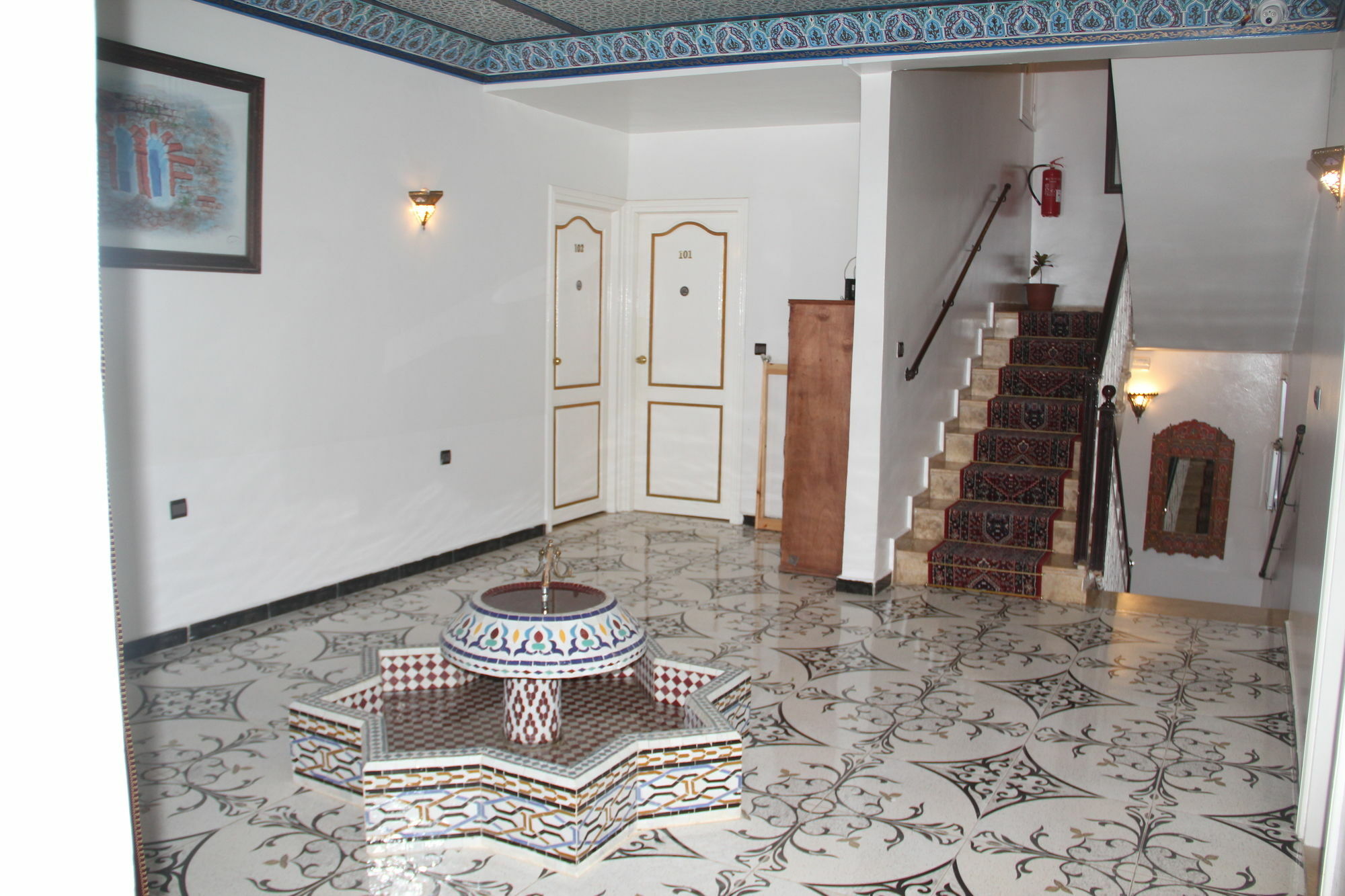 צ'פצ'אוונה Hotel Tarek מראה חיצוני תמונה