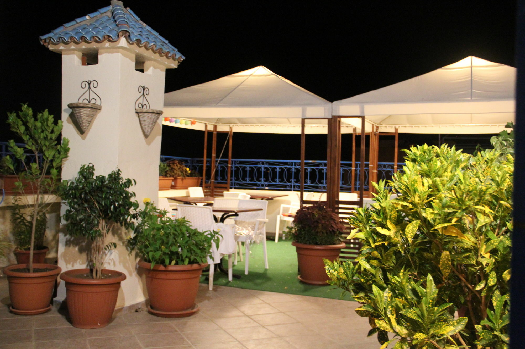 צ'פצ'אוונה Hotel Tarek מראה חיצוני תמונה
